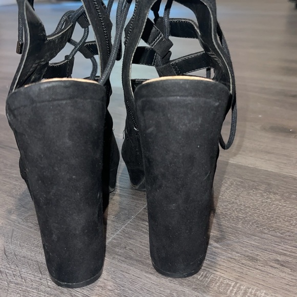 Black Heels - Picture 5 of 5